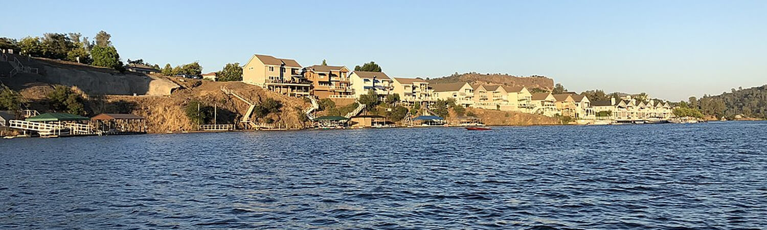 Lake Tulloch California Lakefront cabins
