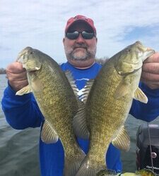 Tom Webber cashes in on big Lake Erie smallmouth bass