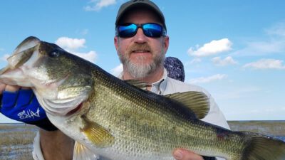 BIG BASS in the THICK STUFF! -- Lake Okeechobee 