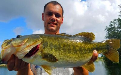 Miami Trophy Largemouth Fishing While Florida Peacock Bass Fishing